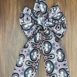 The Monochrome Paisley (Full-Bladed Bow)